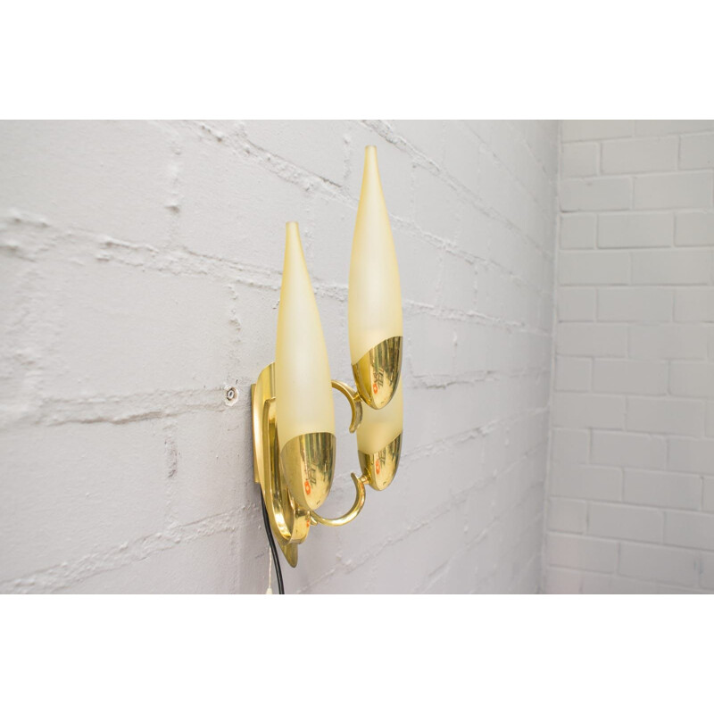 Vintage Wall Light in Brass and Glass