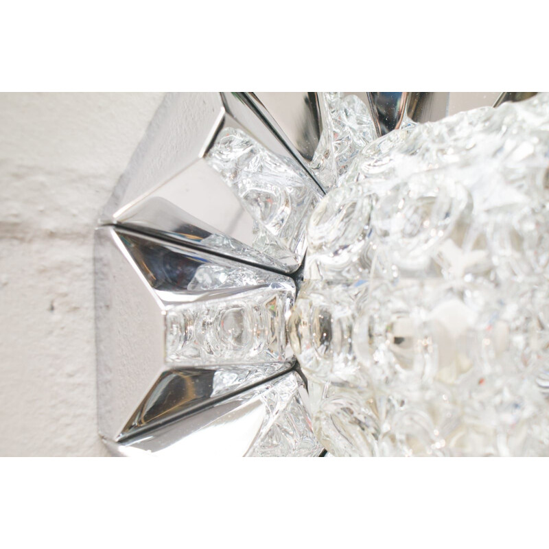 Vintage wall sconce in chrome and 3D structured glass