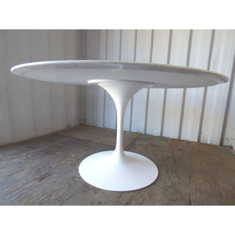Table vintage white marble carare by Saarinen for Knoll 137 cm