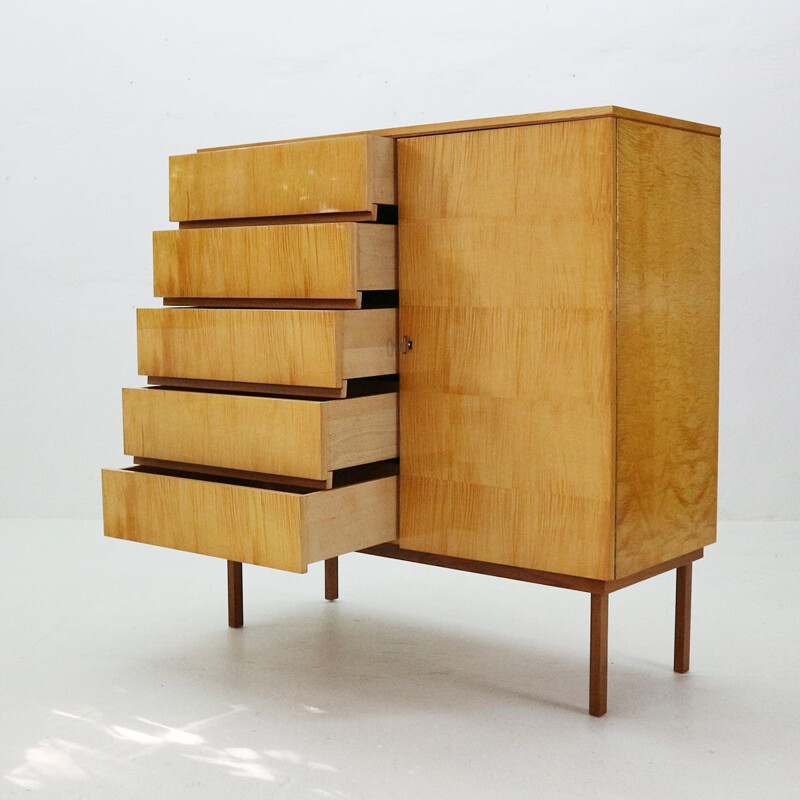 Vintage chest of drawers in Maple and Walnut