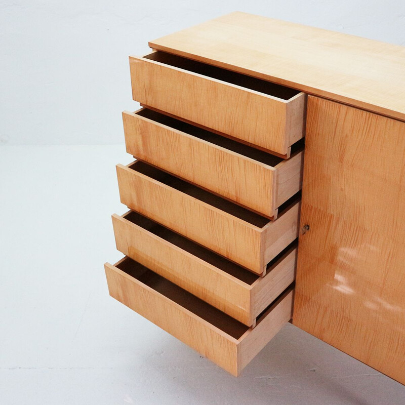 Vintage chest of drawers in Maple and Walnut