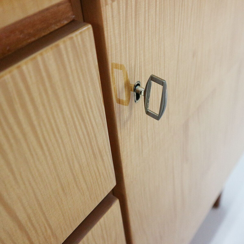 Vintage chest of drawers in Maple and Walnut