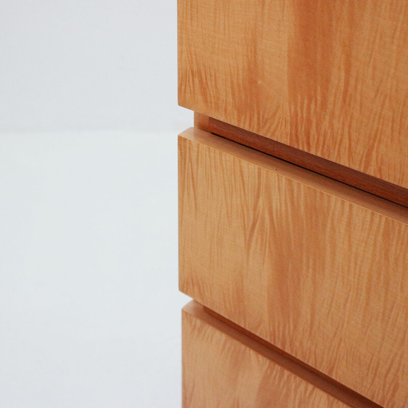 Vintage chest of drawers in Maple and Walnut