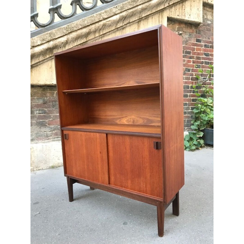 Vintage scandinavian bookcase in teak