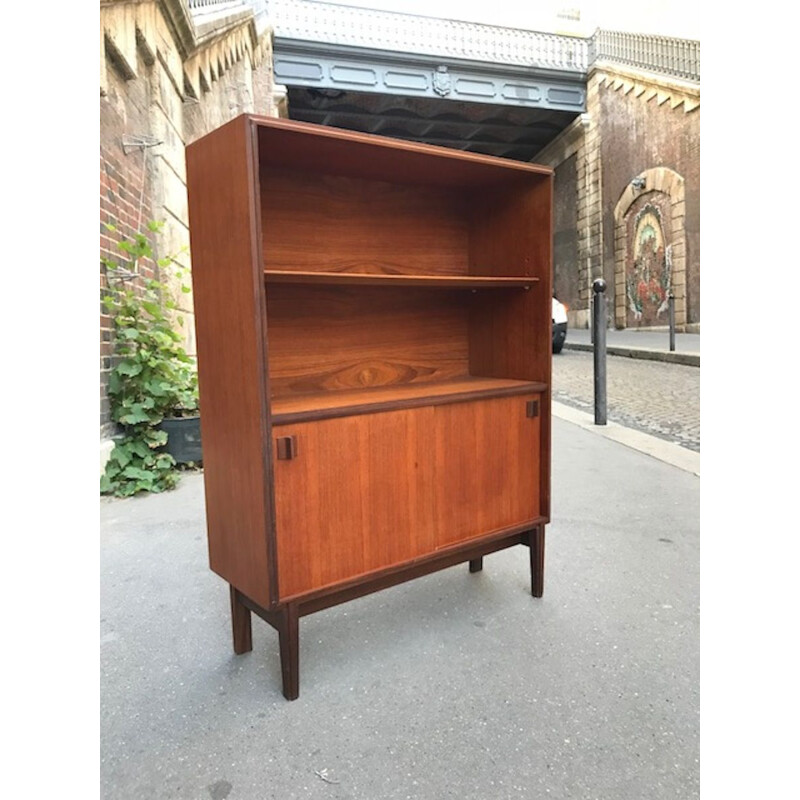 Vintage scandinavian bookcase in teak