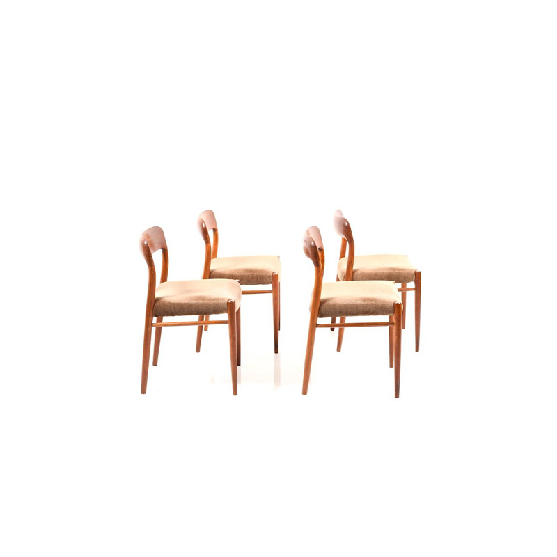 Set of 4 vintage dining chairs by Niels O. Moller, Model 75