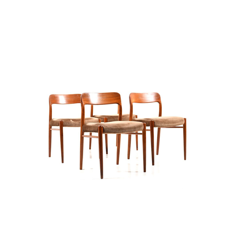 Suite de 4 chaises vintage par Niels O. Moller, modèle 75