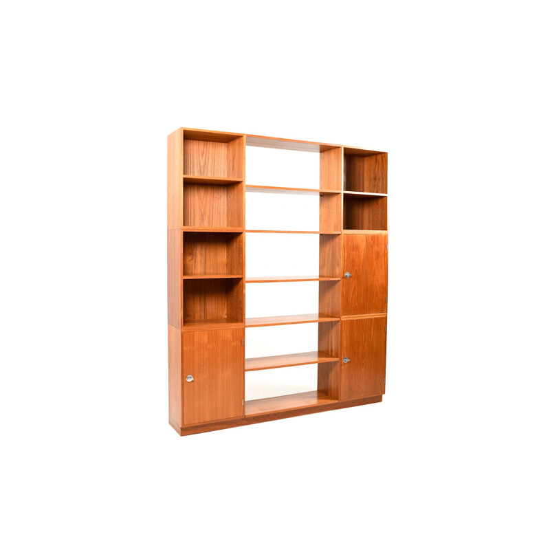 Vintage bookcase diplomat-series by Finn Juhl