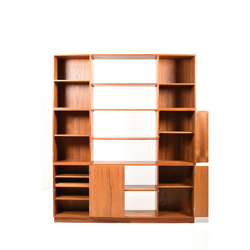 Vintage bookcase diplomat-series by Finn Juhl