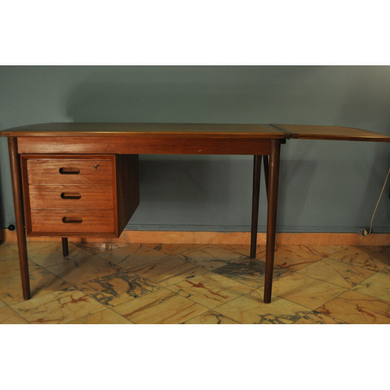 Scandinavian vintage desk in teak - 1950s