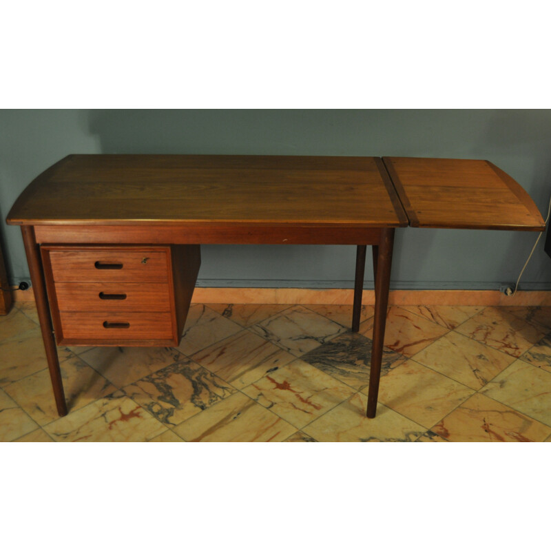 Scandinavian vintage desk in teak - 1950s