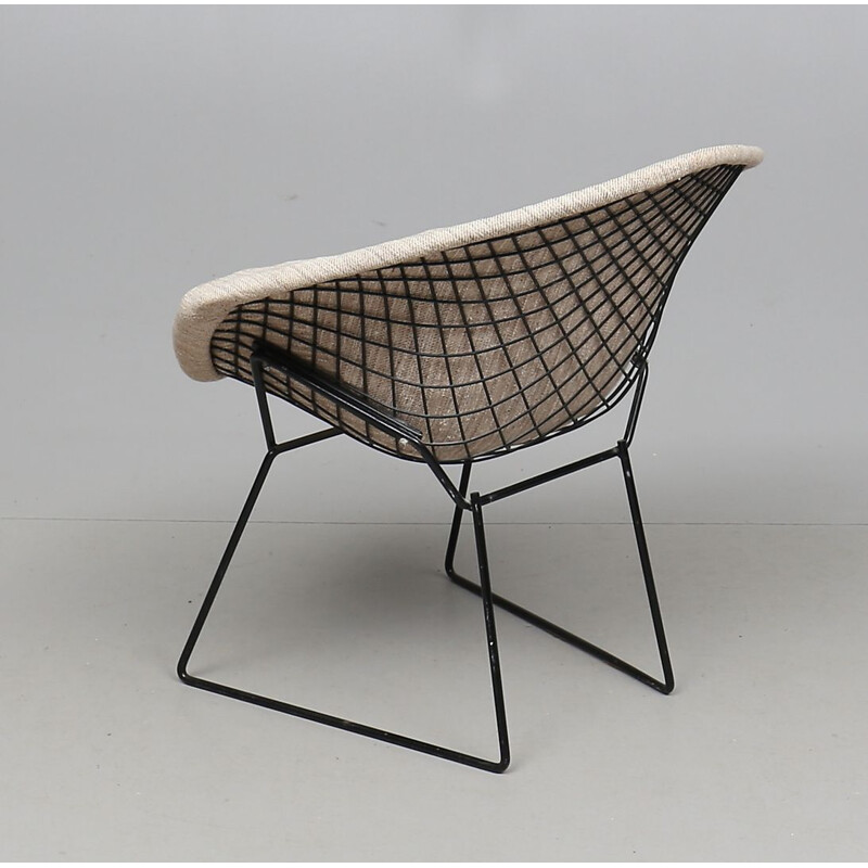 Vintage diamond armchair by Harry Bertoia for knoll