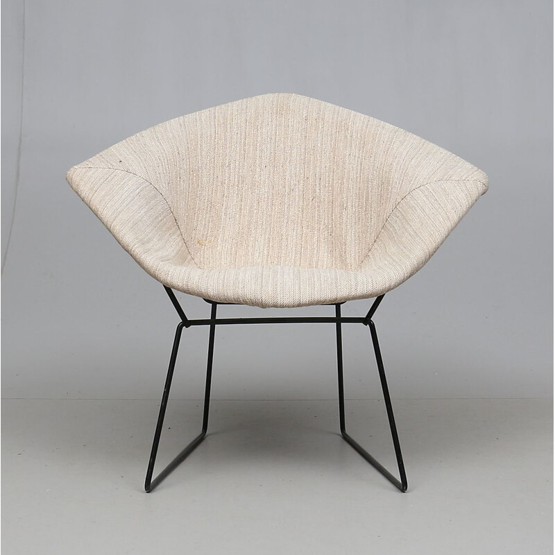 Vintage diamond armchair by Harry Bertoia for knoll