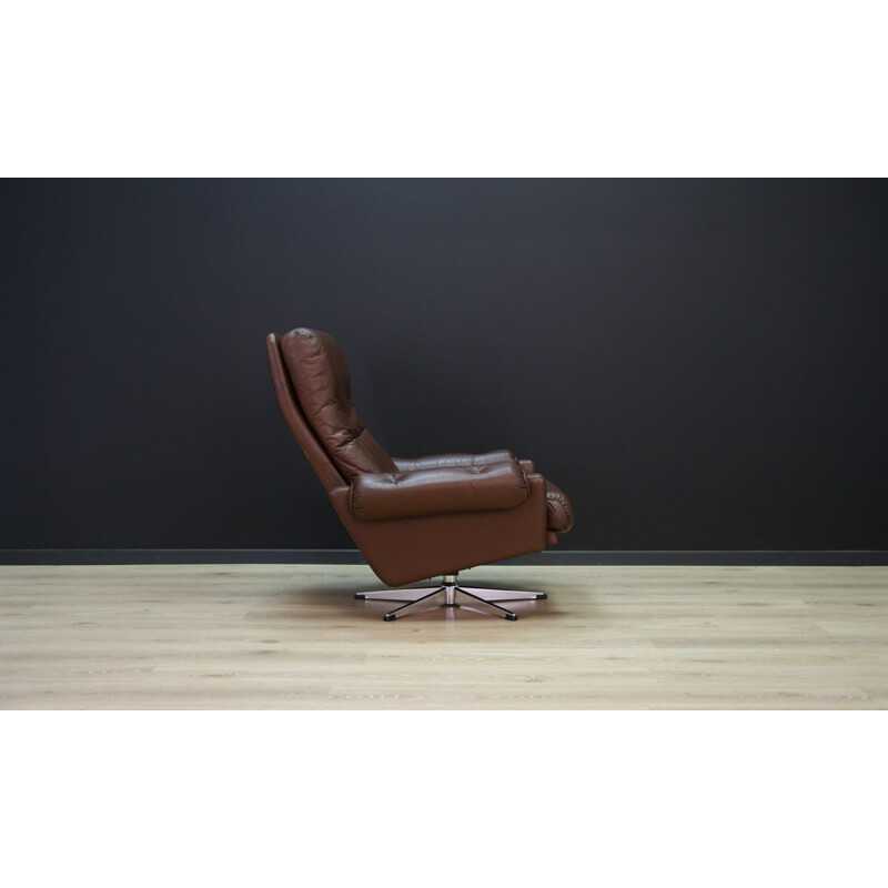 Fauteuil vintage scandinave en cuir et métal chromé