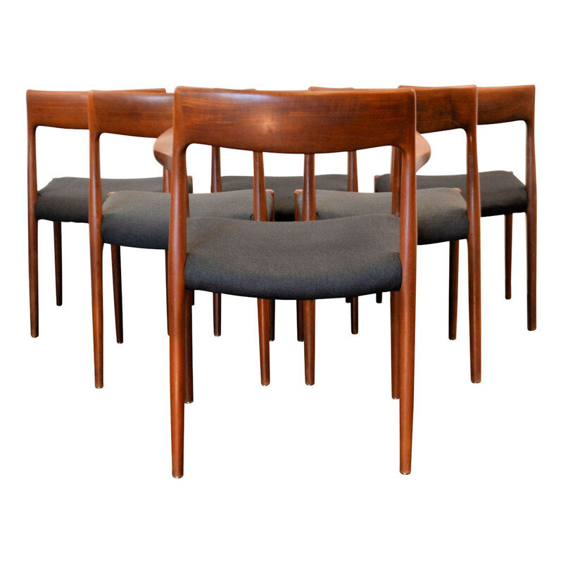 Set of 6 vintage teak dining chairs by Niels O. Møller