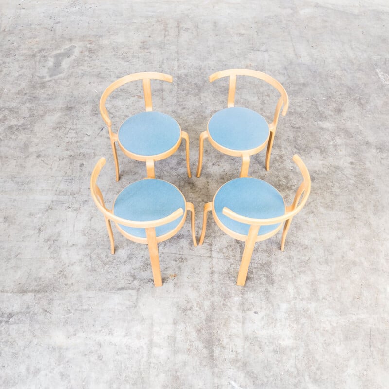 Suite de 4 chaises bleues par Rud Thygsen & Johnny Sorensen pour Magnus Olesen