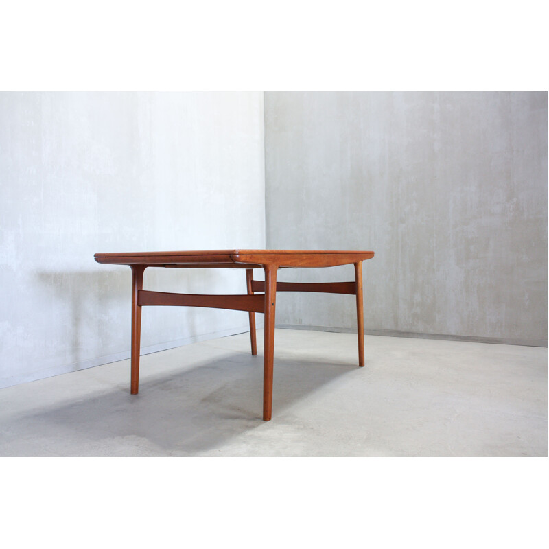 Vintage teak dining table by Arne Hovmand-Olsen for Mogens Kold