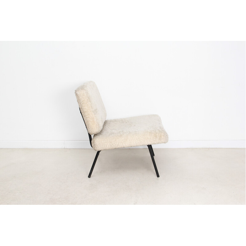 Low chair in shag velvet and metal, Florence KNOLL, Knoll International edition - 1954