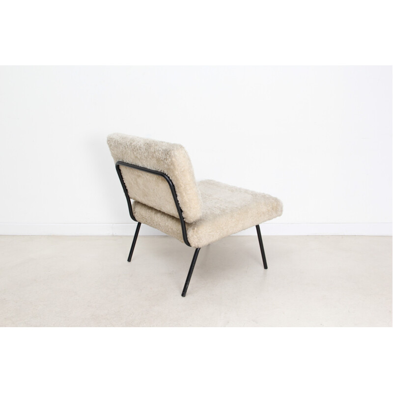Low chair in shag velvet and metal, Florence KNOLL, Knoll International edition - 1954