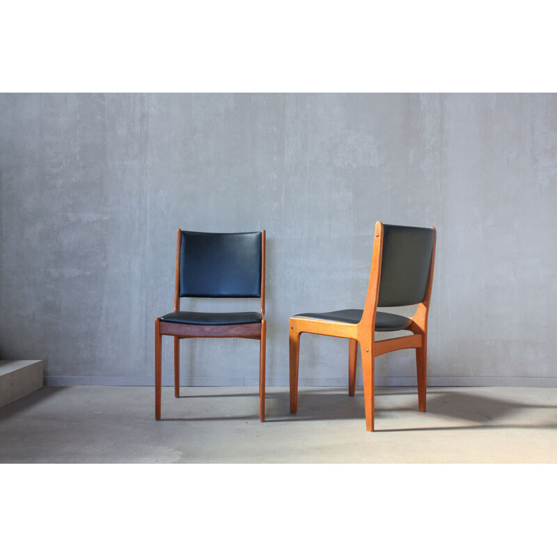 Set of 6 dining chairs in teak by Johannes Andersen for Uldum Mobelfabrik