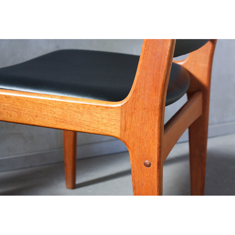 Set of 6 dining chairs in teak by Johannes Andersen for Uldum Mobelfabrik