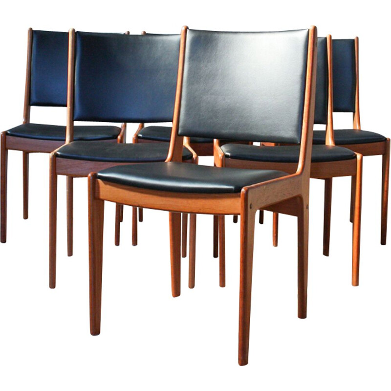 Set of 6 dining chairs in teak by Johannes Andersen for Uldum Mobelfabrik