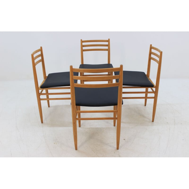 Set of 4 vintage scandinavian dining chairs