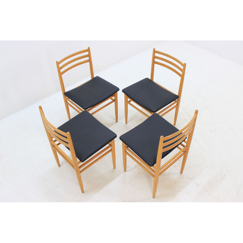 Set of 4 vintage scandinavian dining chairs