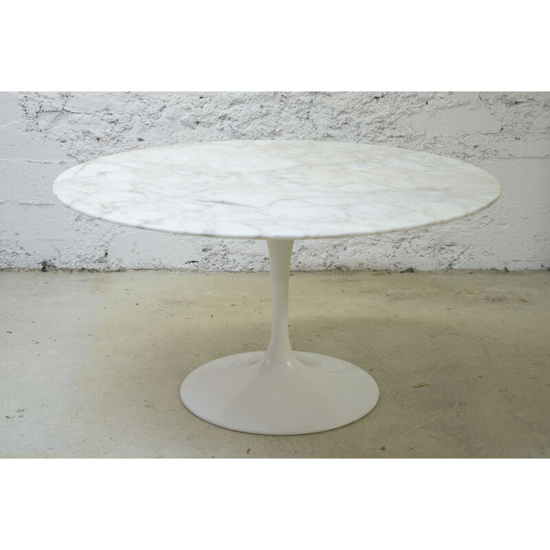 Vintage Tulip table in Calacatta marble by Eero Saarinen for Knoll