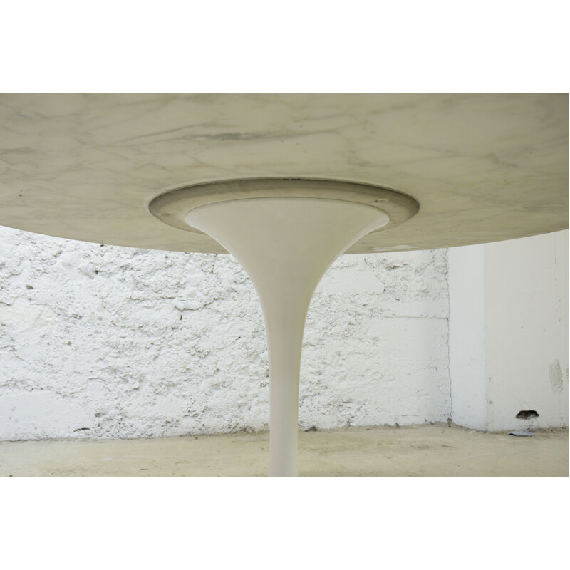 Table Tulip vintage en marbre de Calacatta par Eero Saarinen pour Knoll