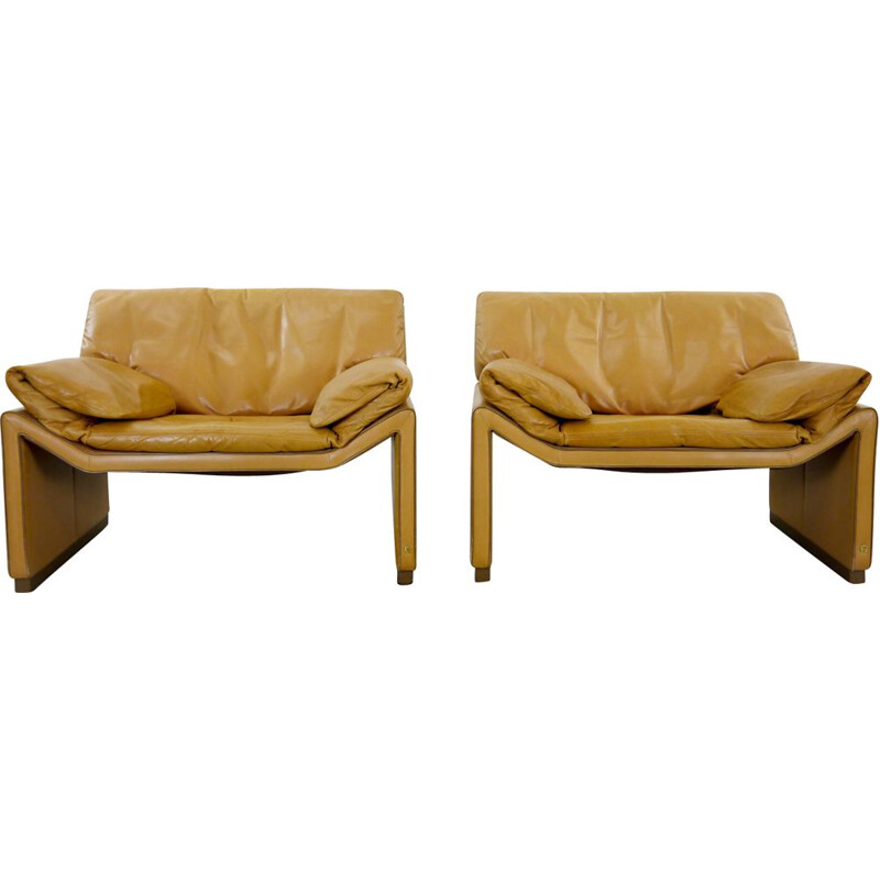 Set of 2 vintage armchair in cognac leather by Etienne Aigner