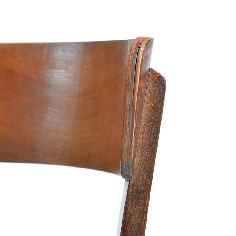 Chaise vintage rouge en bois