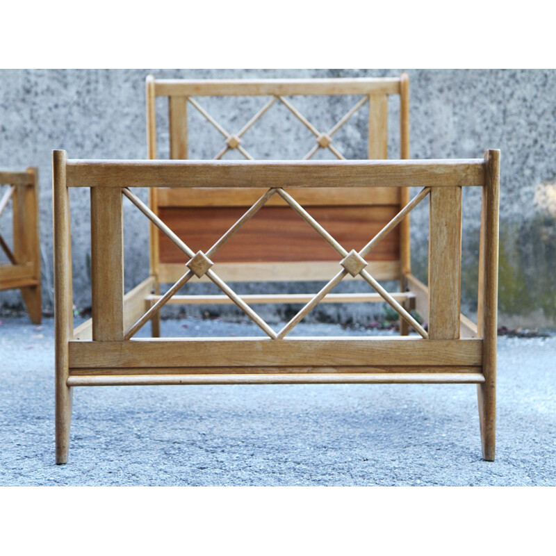 Vintage twin beds with braces