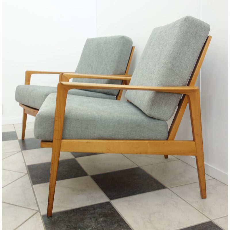 Suite de 2 fauteuils vintage gris en bois, par Knoll Antimott