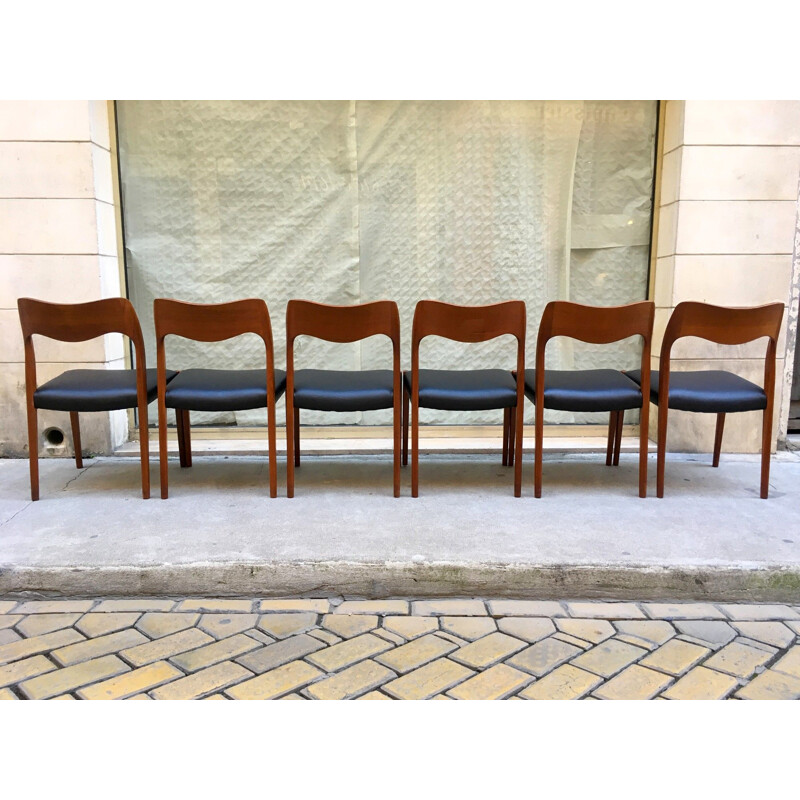 Set of 6 vintage teak chairs Niels O Moller model 71