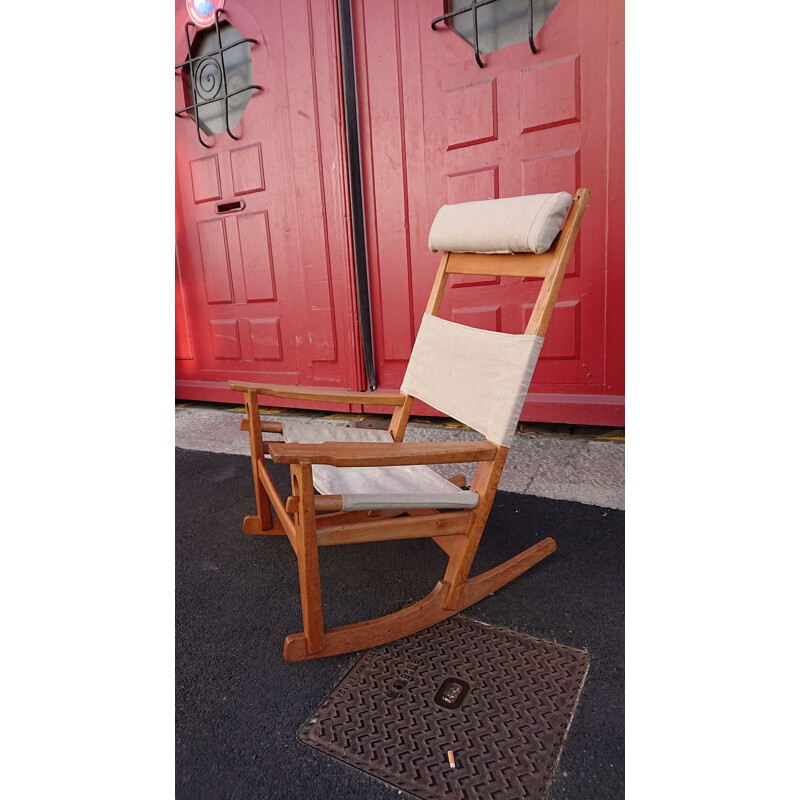 Vintage rocking chair "Keyhole" by Hans Wegner