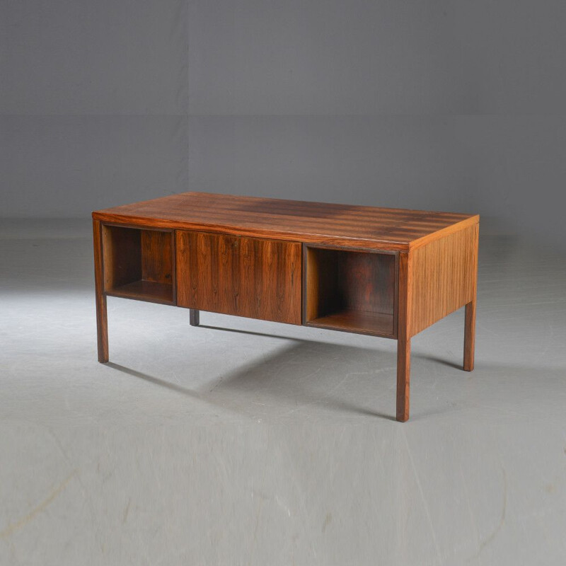 Vintage desk in rosewood model 77 by Gunni Omann