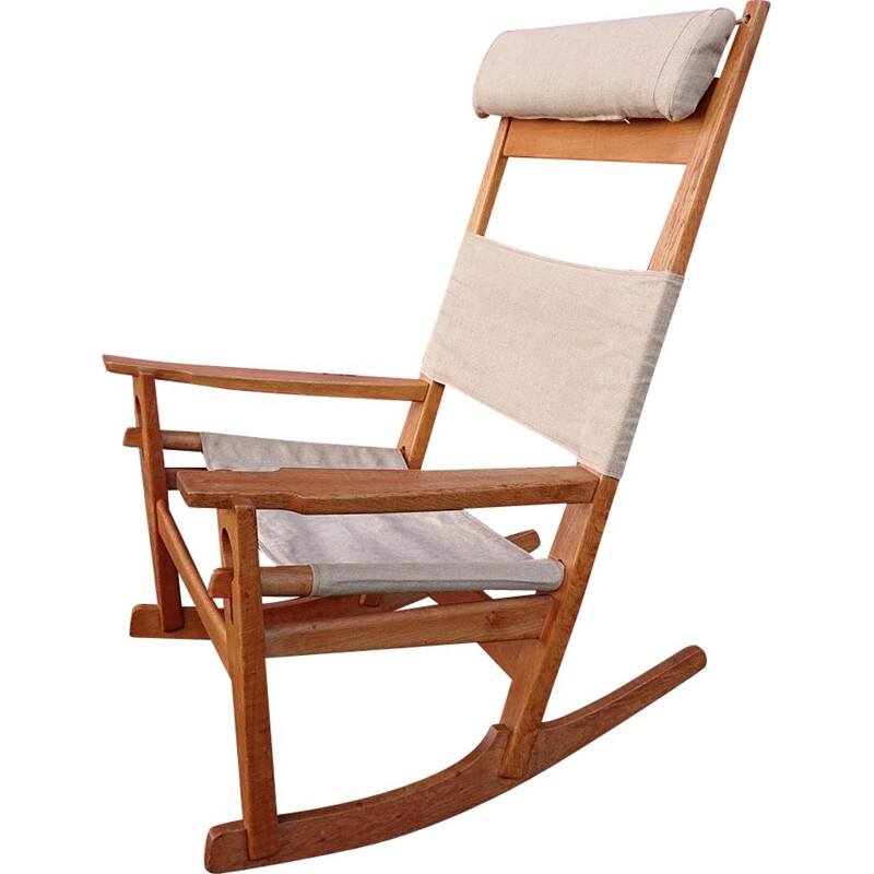 Vintage rocking chair "Keyhole" by Hans Wegner