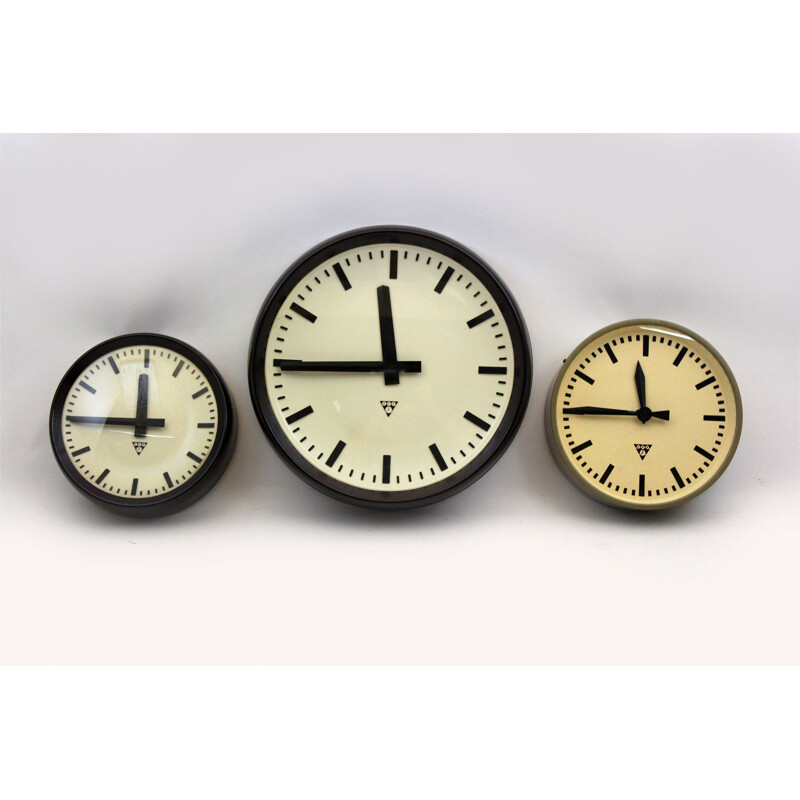 Horloge vintage industrielle ferroviaire de Pragotron
