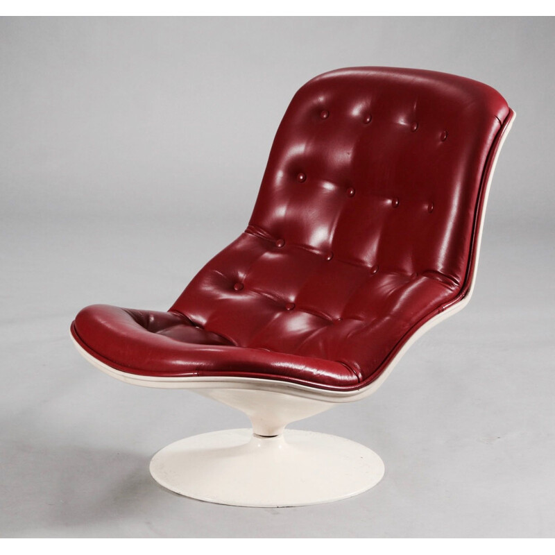 Vintage swivel armchair in red leather by airborne