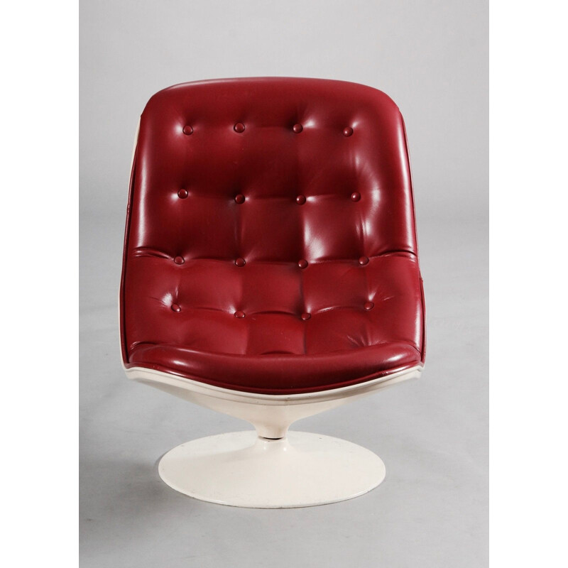 Vintage swivel armchair in red leather by airborne