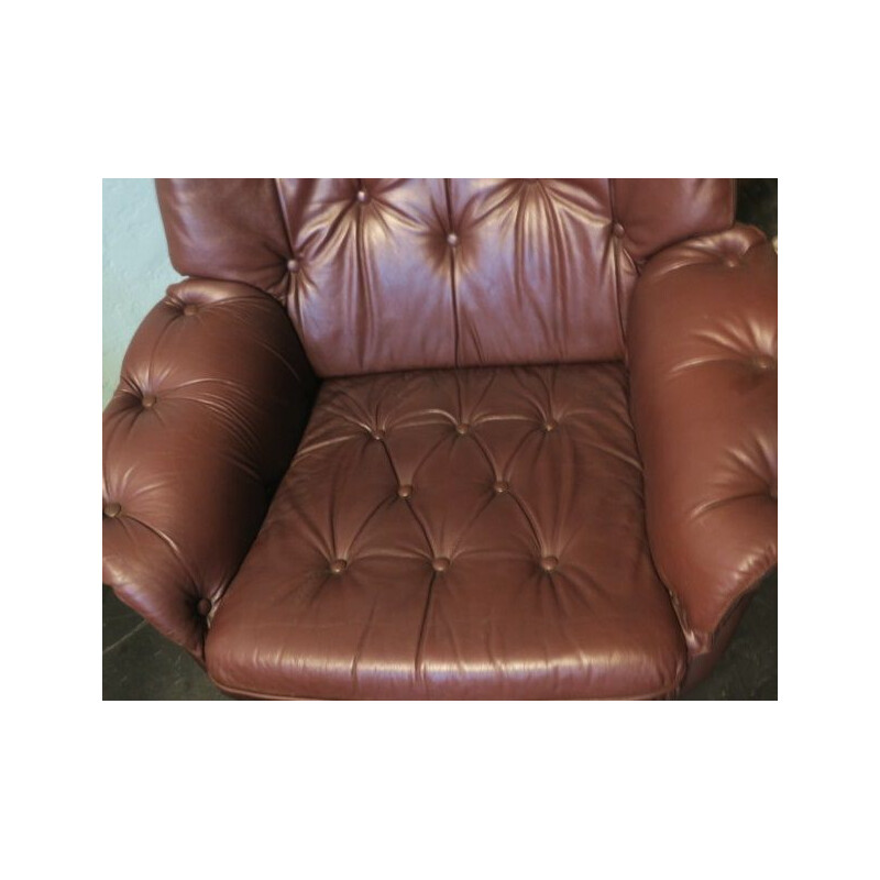 Vintage scandinavian brown buttoned leather swivel lounge chair