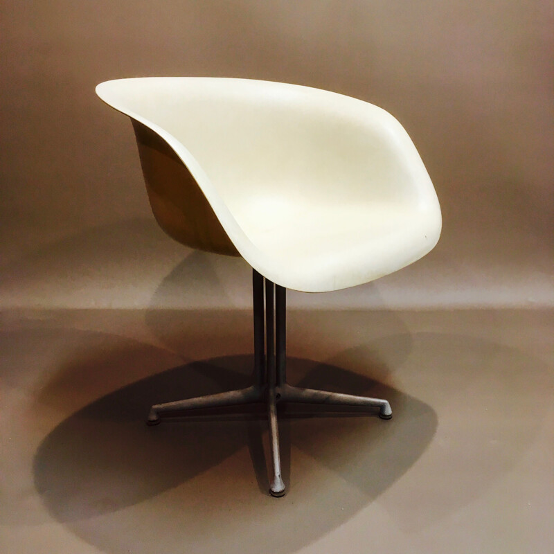 Vintage white chair "La Fonda" by Charles & Ray Eames for Herman Miller