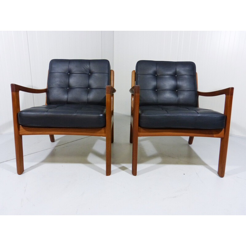 Pair of armchairs in wood and black leather, Ole WANSCHER - 1950s