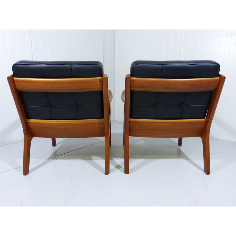 Pair of armchairs in wood and black leather, Ole WANSCHER - 1950s