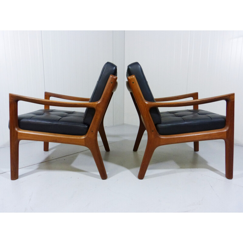 Pair of armchairs in wood and black leather, Ole WANSCHER - 1950s