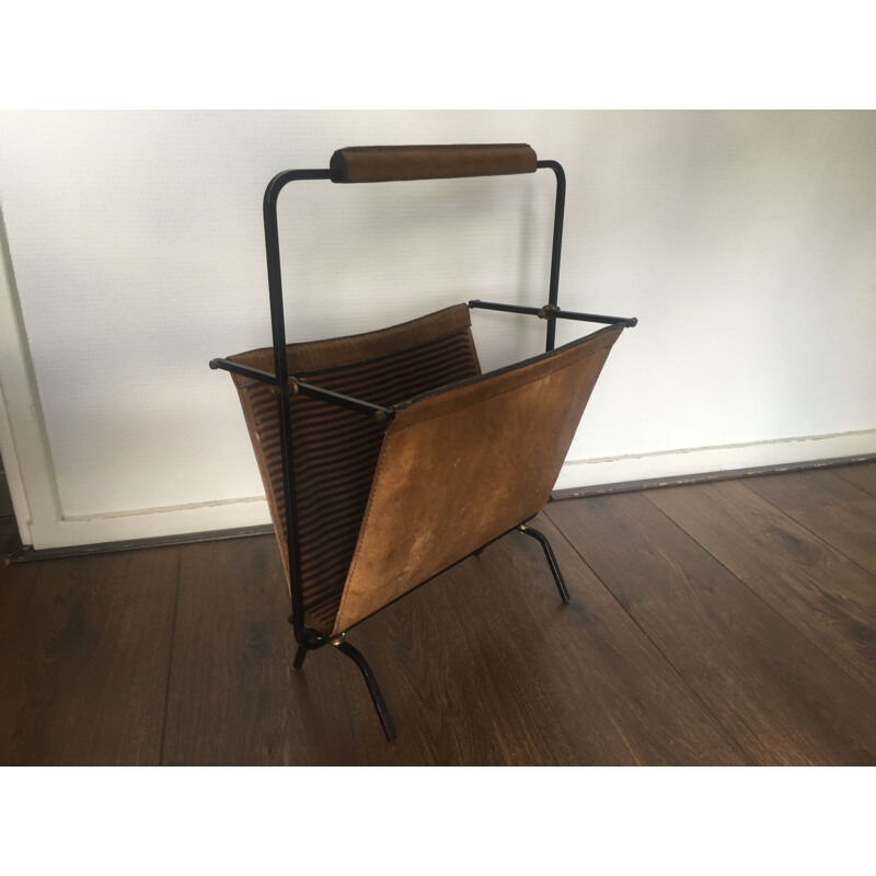 Vintage brown magazine rack