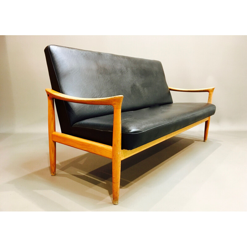 Vintage Scandinavian 3-seater sofa by Fritz Hansen