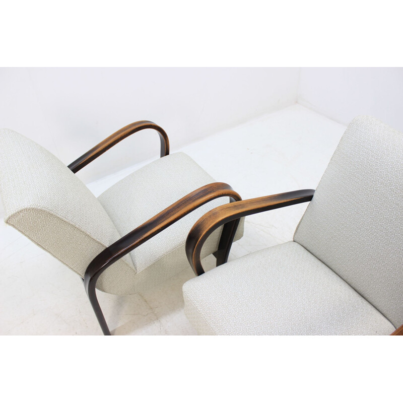 Set of 2 white armchairs by Karel Koželka & Antonín Kropáček