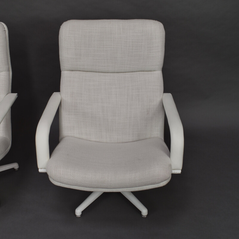 Set of 2 vintage lounge chairs F154 by Geoffrey Harcourt
